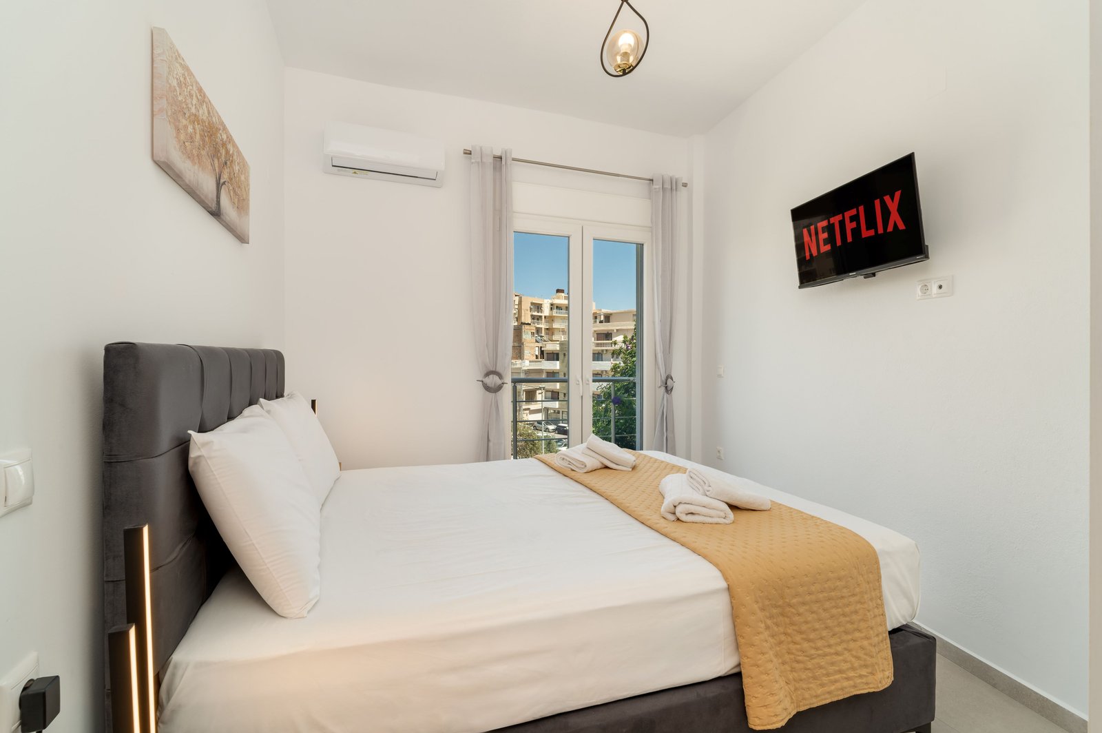 Apartment mit Balkon & Stadtblick - View 2